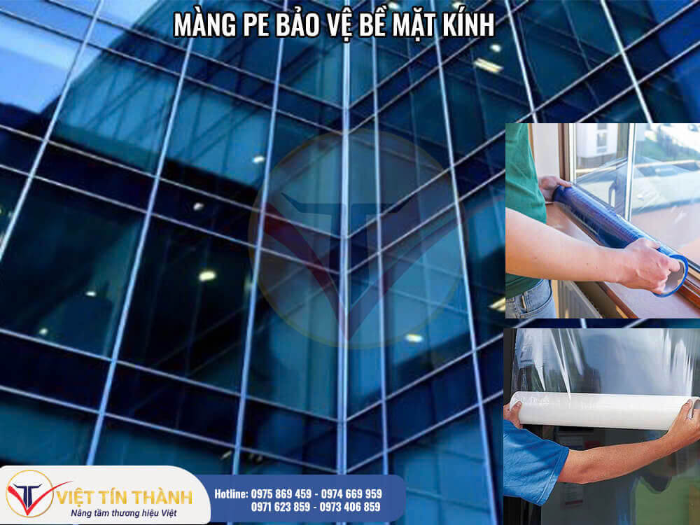 màng pe trắng trong bảo vệ kính